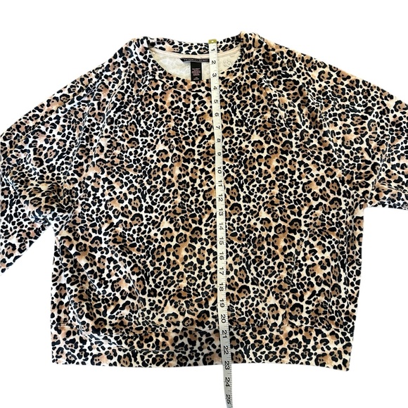 Victoria's Secret Velour Animal Print Sweatshirt Size Large - Picture 5 of 7